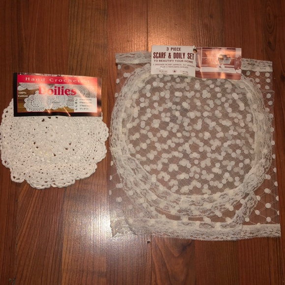 NWT-VTG- Doilies 2 sets